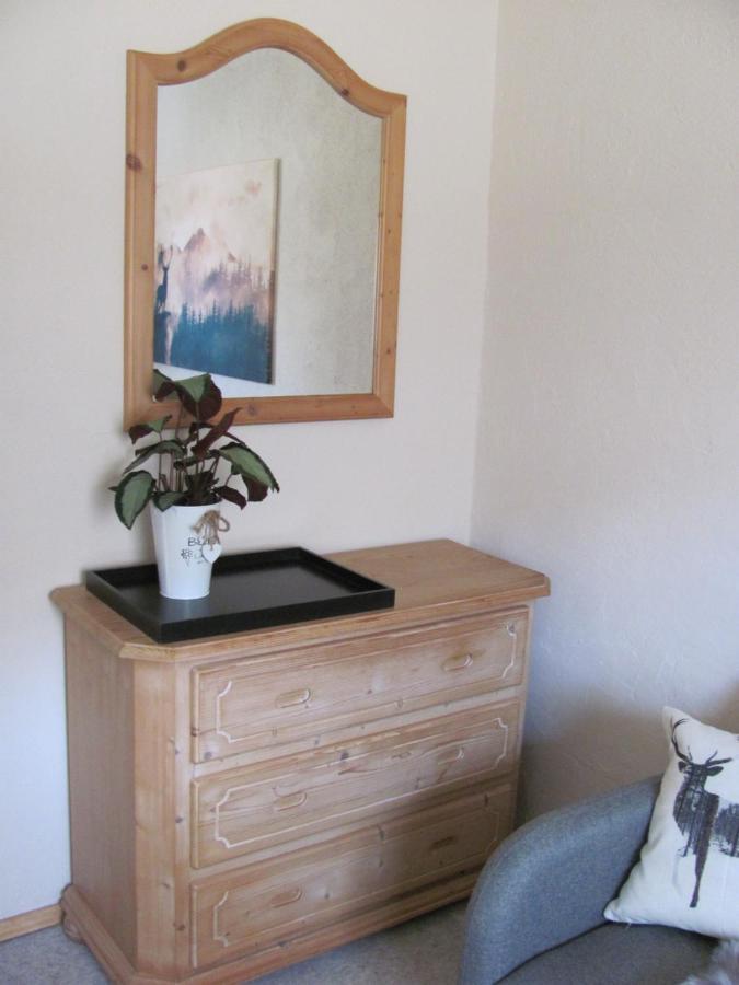 #2 Ruhiges Gemuetliches Ferienzimmer Mit 2 Einzelbetten Gemeinschaftsbad W-Lan Airport Nah Late Night Check In Haus Nr 9,5 Trunkelsberg Bagian luar foto