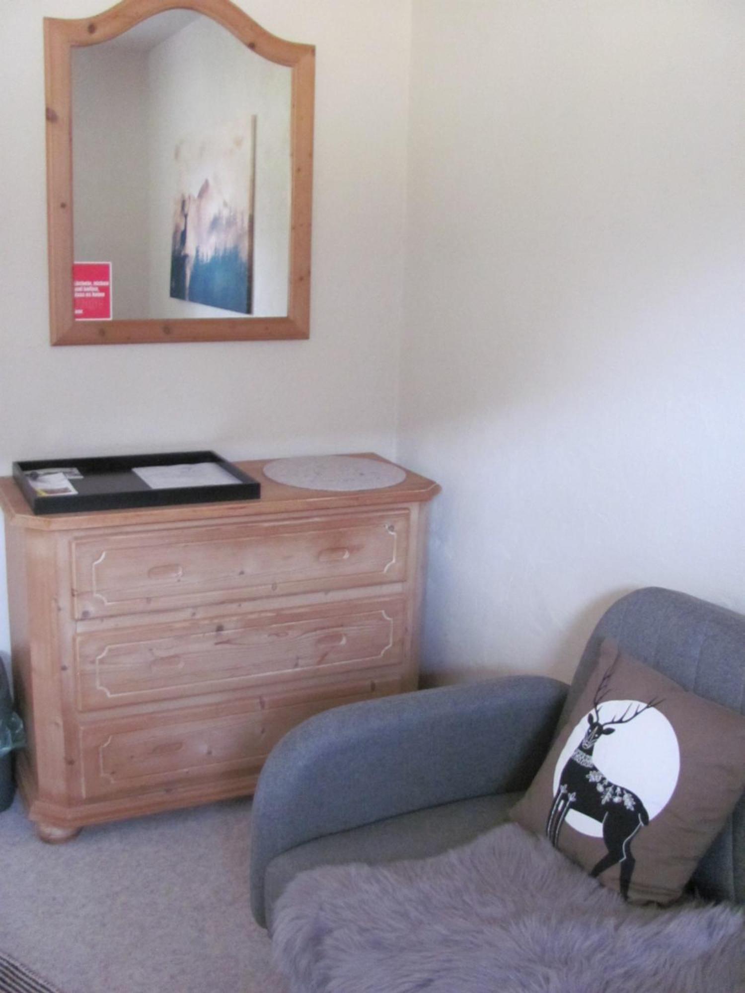 #2 Ruhiges Gemuetliches Ferienzimmer Mit 2 Einzelbetten Gemeinschaftsbad W-Lan Airport Nah Late Night Check In Haus Nr 9,5 Trunkelsberg Bagian luar foto